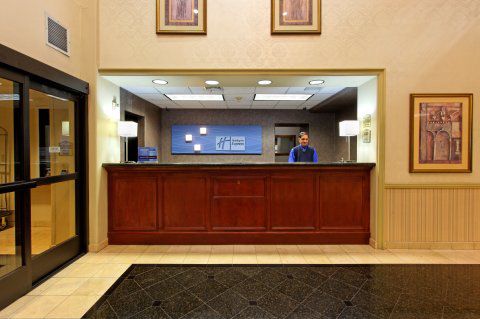 Express - Richmond Area By Ihg Hotel