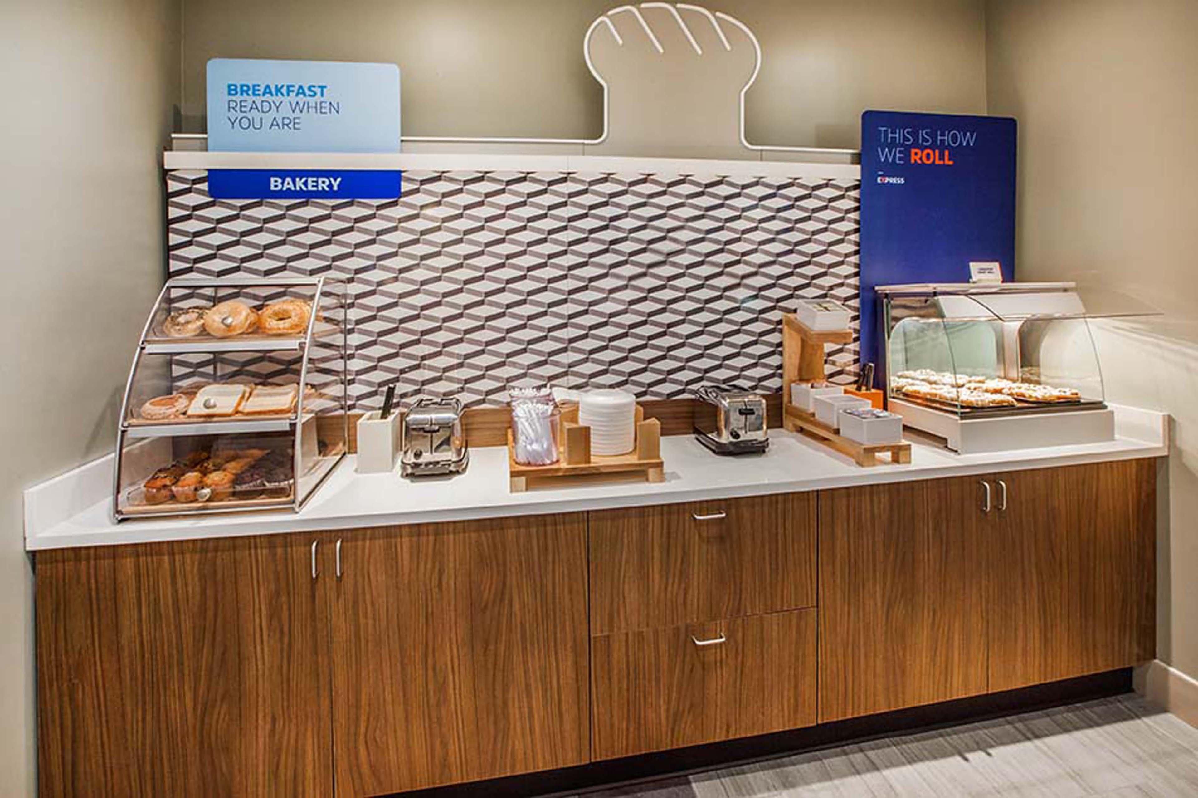 Express - Richmond Area By Ihg Hotel San Pablo