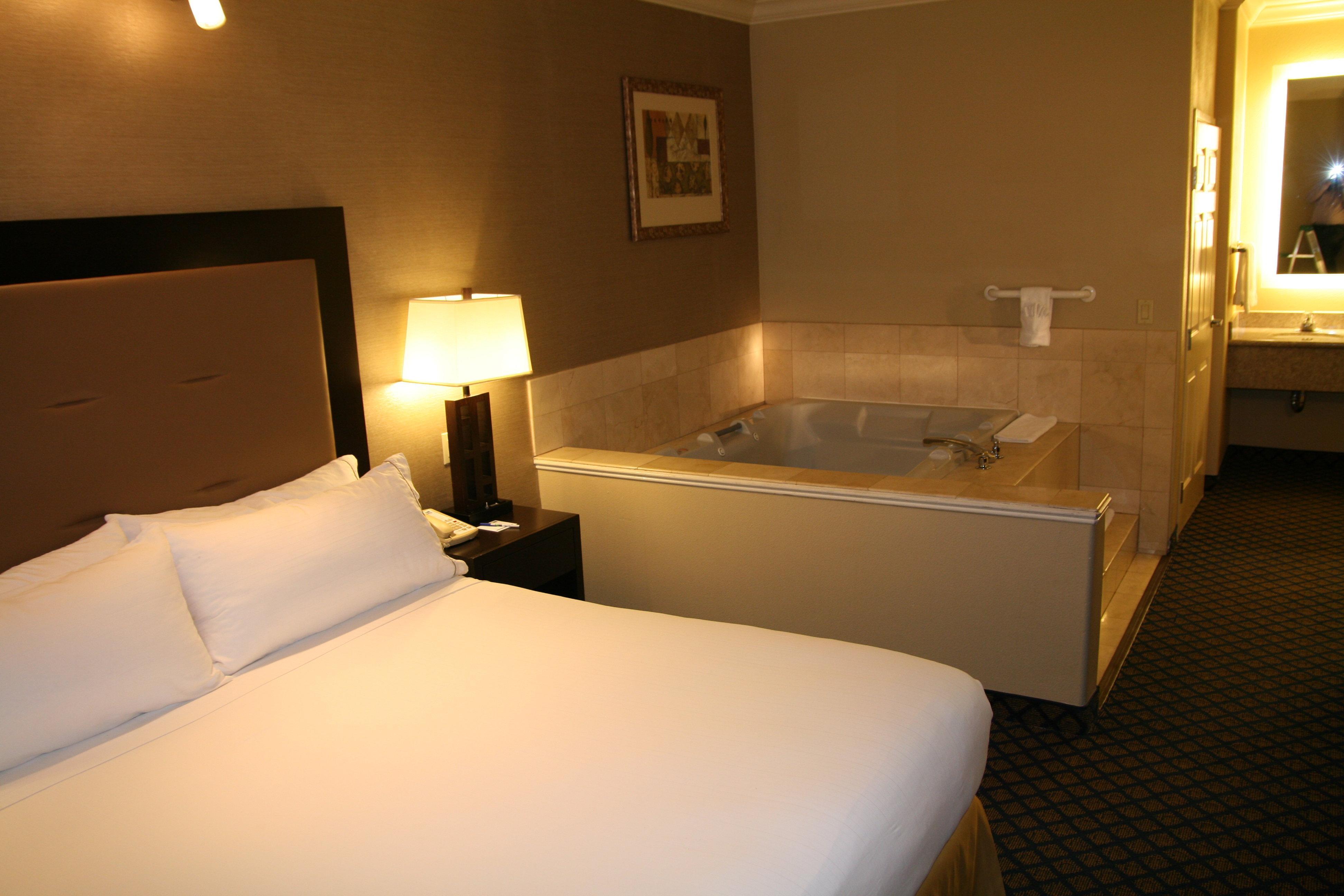 Express - Richmond Area By Ihg 3* San Pablo