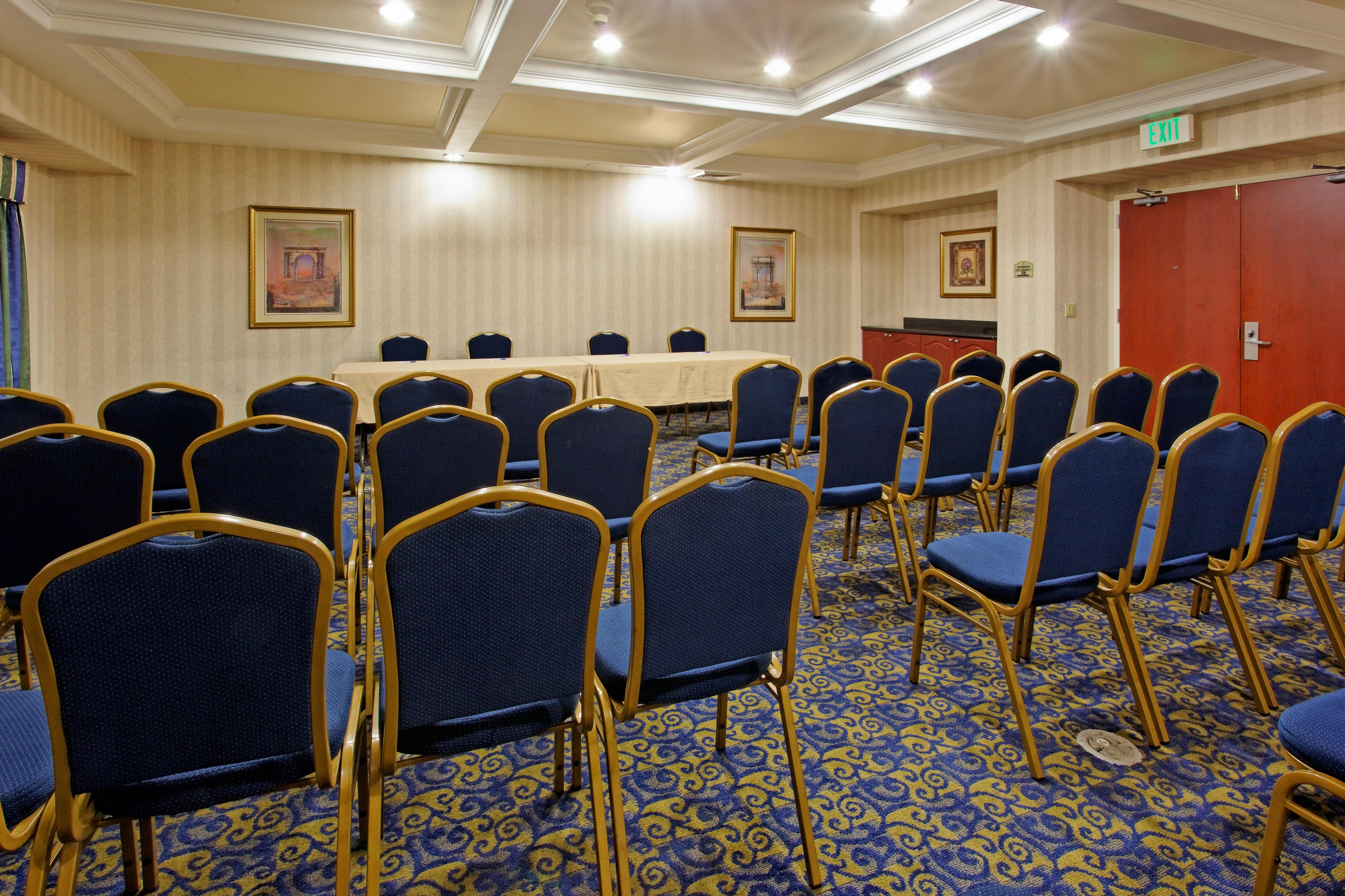 Hotel Express - Richmond Area By Ihg 3*