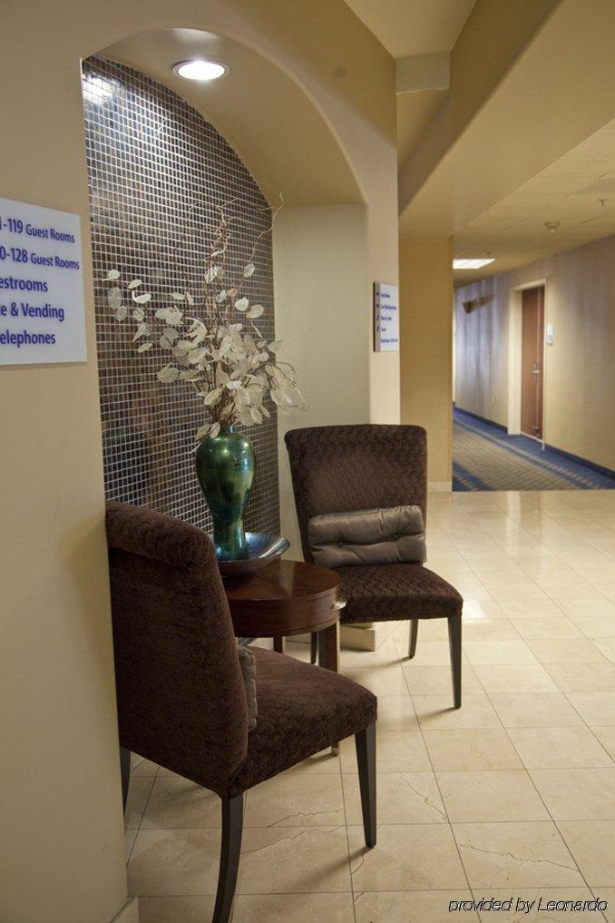 Express - Richmond Area By Ihg Hotel