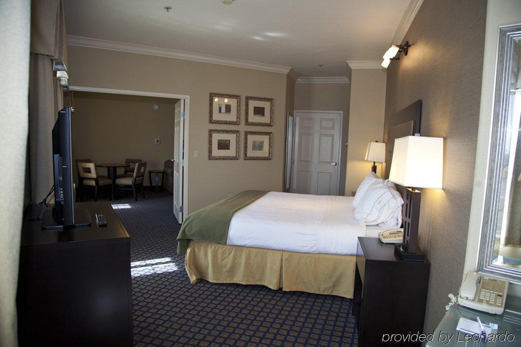 Express - Richmond Area By Ihg
