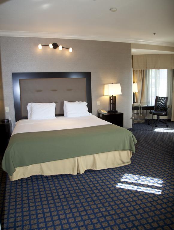 Hotel Express - Richmond Area By Ihg 3*