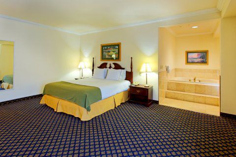 Express - Richmond Area By Ihg 3*